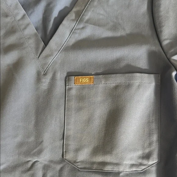 FIGS One-Pocket Scrub Top - Picture 2 of 4